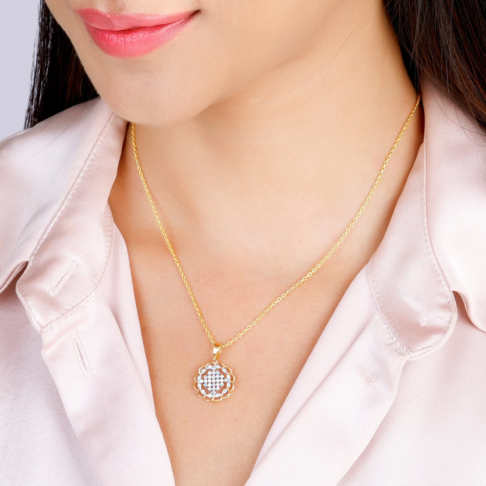 Gold Simple Rendezvous Diamond Pendant - Image 3