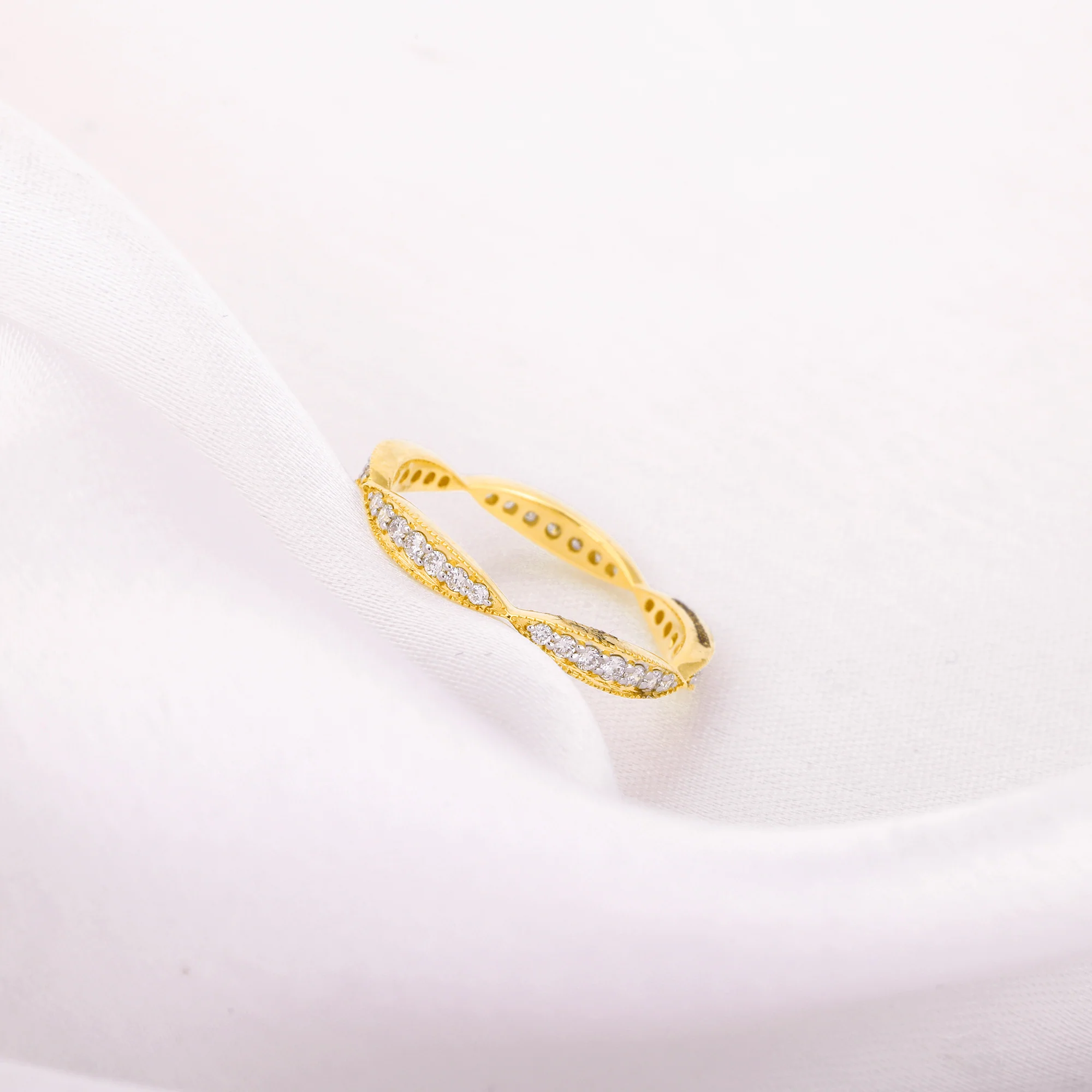 Gold Elegant Curves Diamond Ring - Image 2