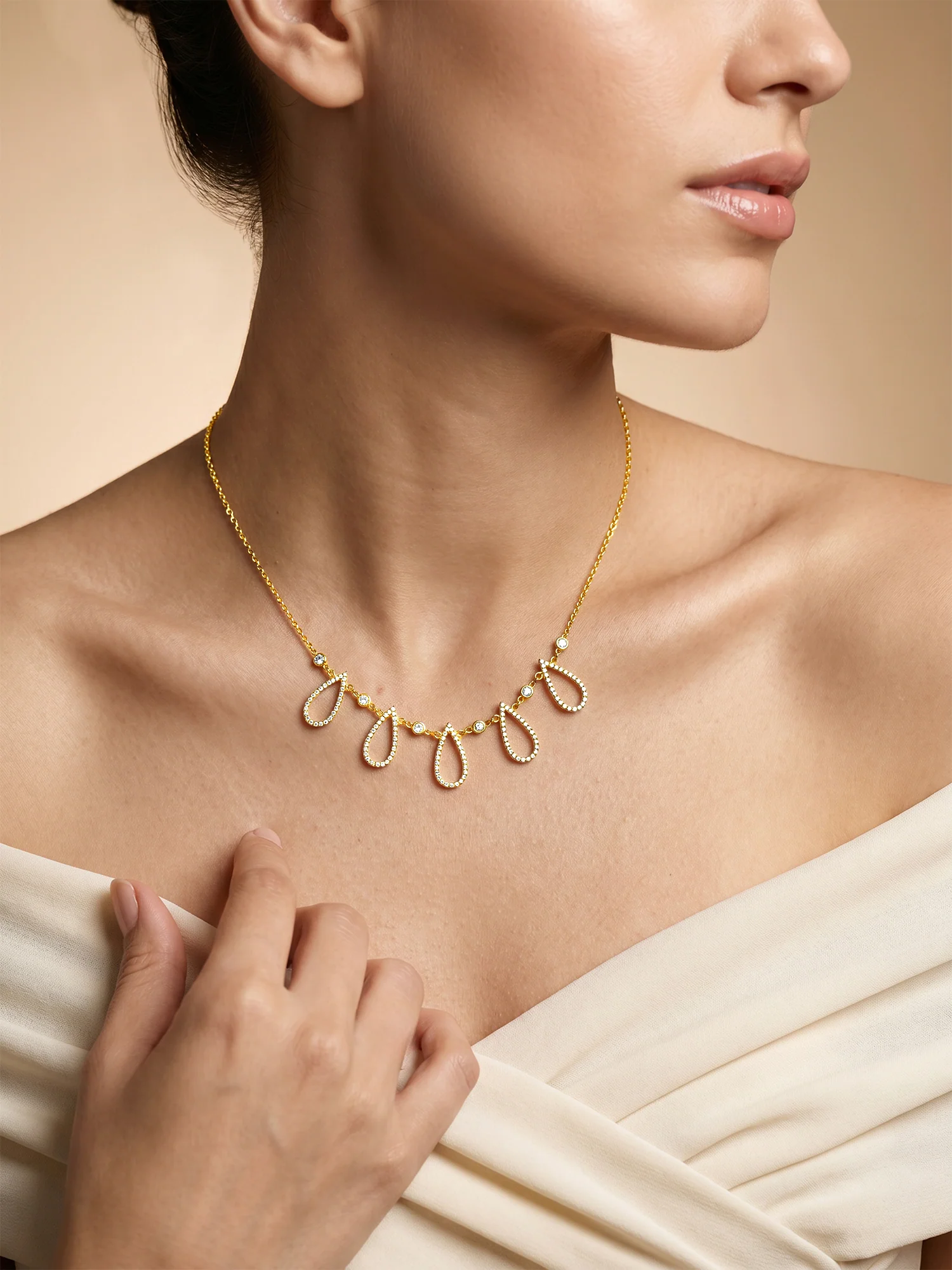 Chain Spill Gold Plated Necklace - Image 3