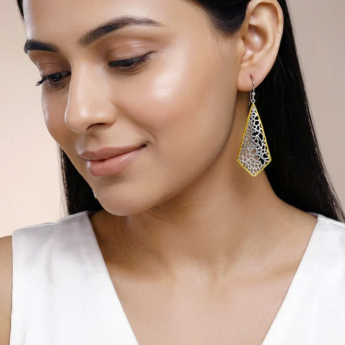 Dual Tone Kite Filigree Silver Earrings - Image 3