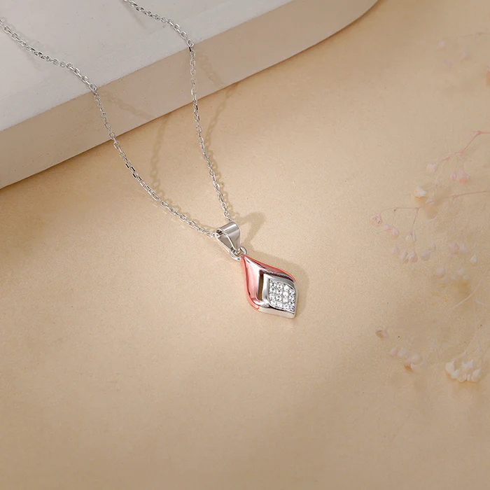 Dual Tone Majestic Rhombus Pendant With Link Chain - Image 2