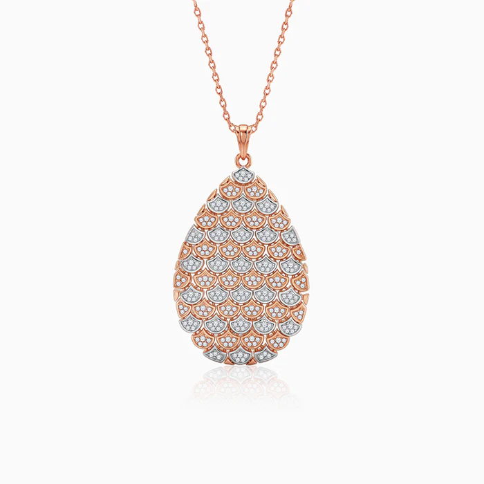 Dual Tone Oval Reef Silver Pendant With Link Chain