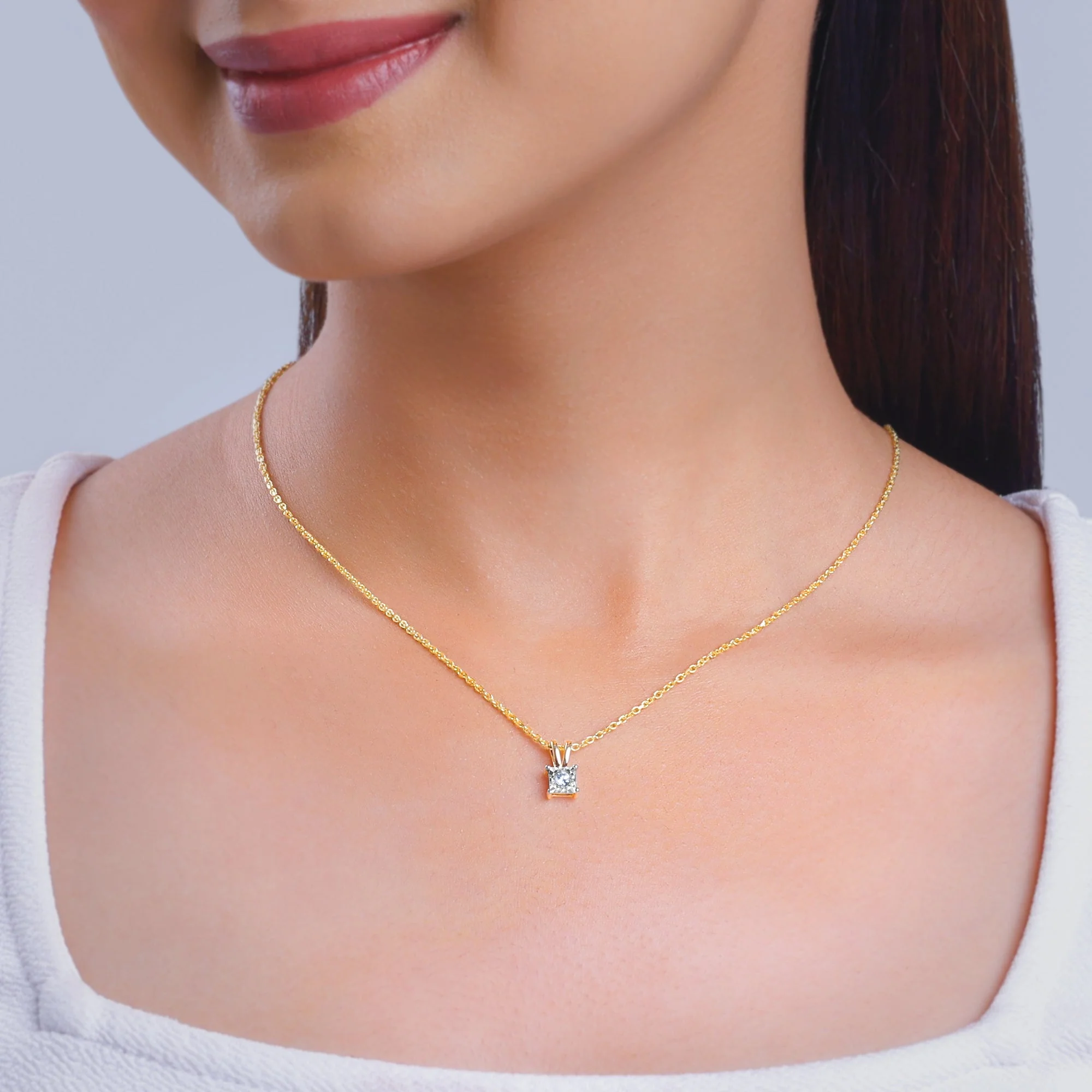 Gold Boxy Diamond Pendant - Image 3