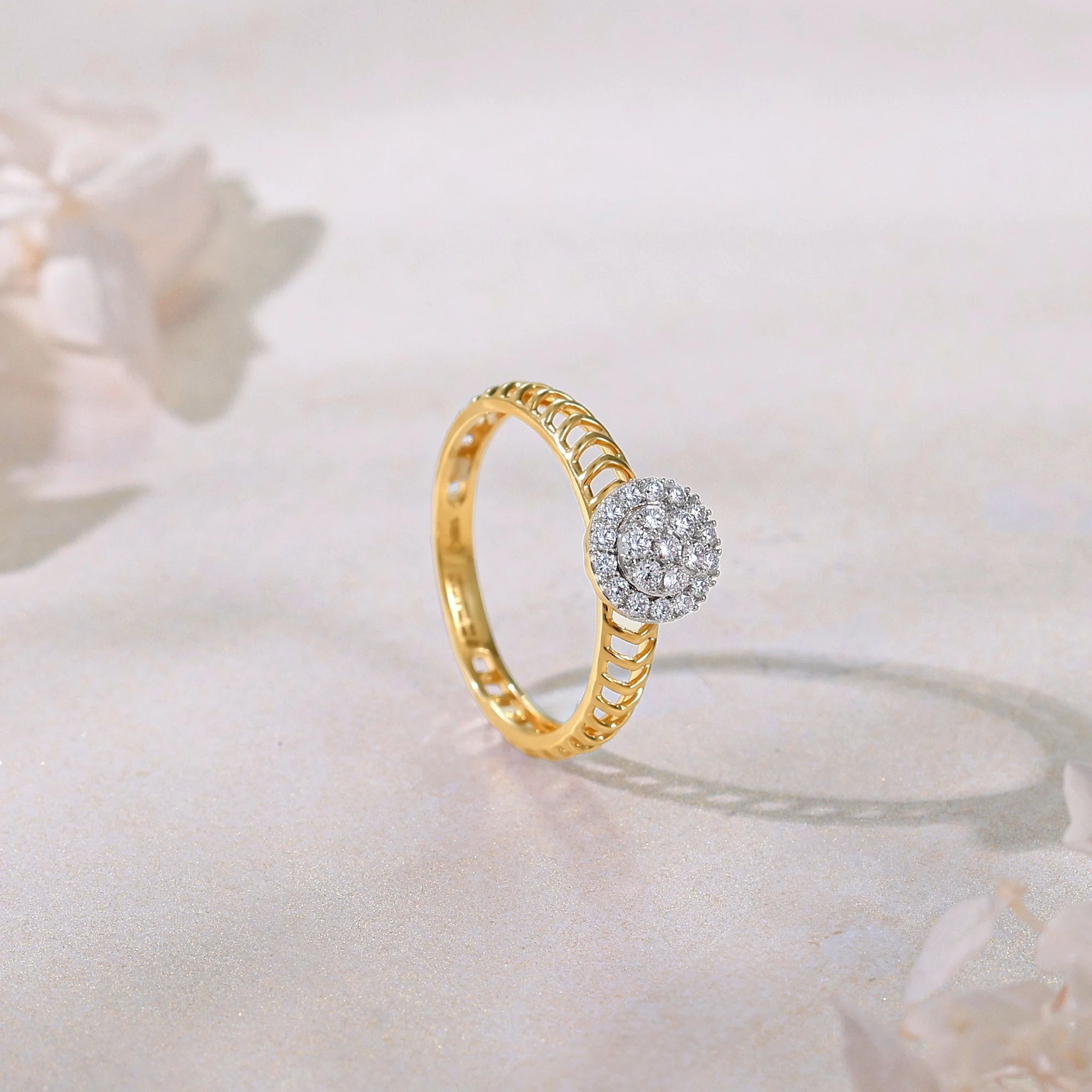Gold Majestic Halo Lab Grown Diamond Ring - Image 2