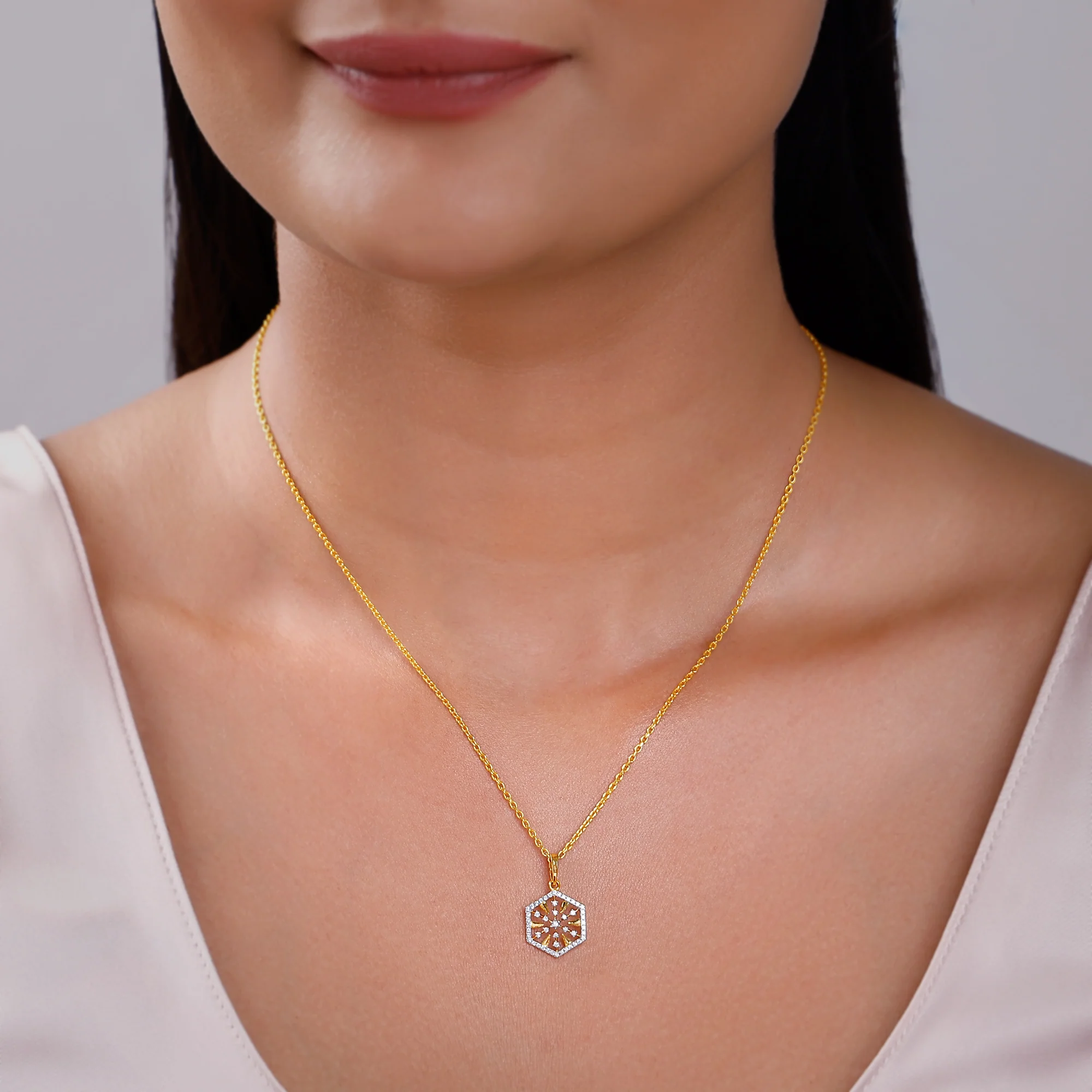 Gold Aurum Edge Lab Grown Diamond Pendant - Image 3