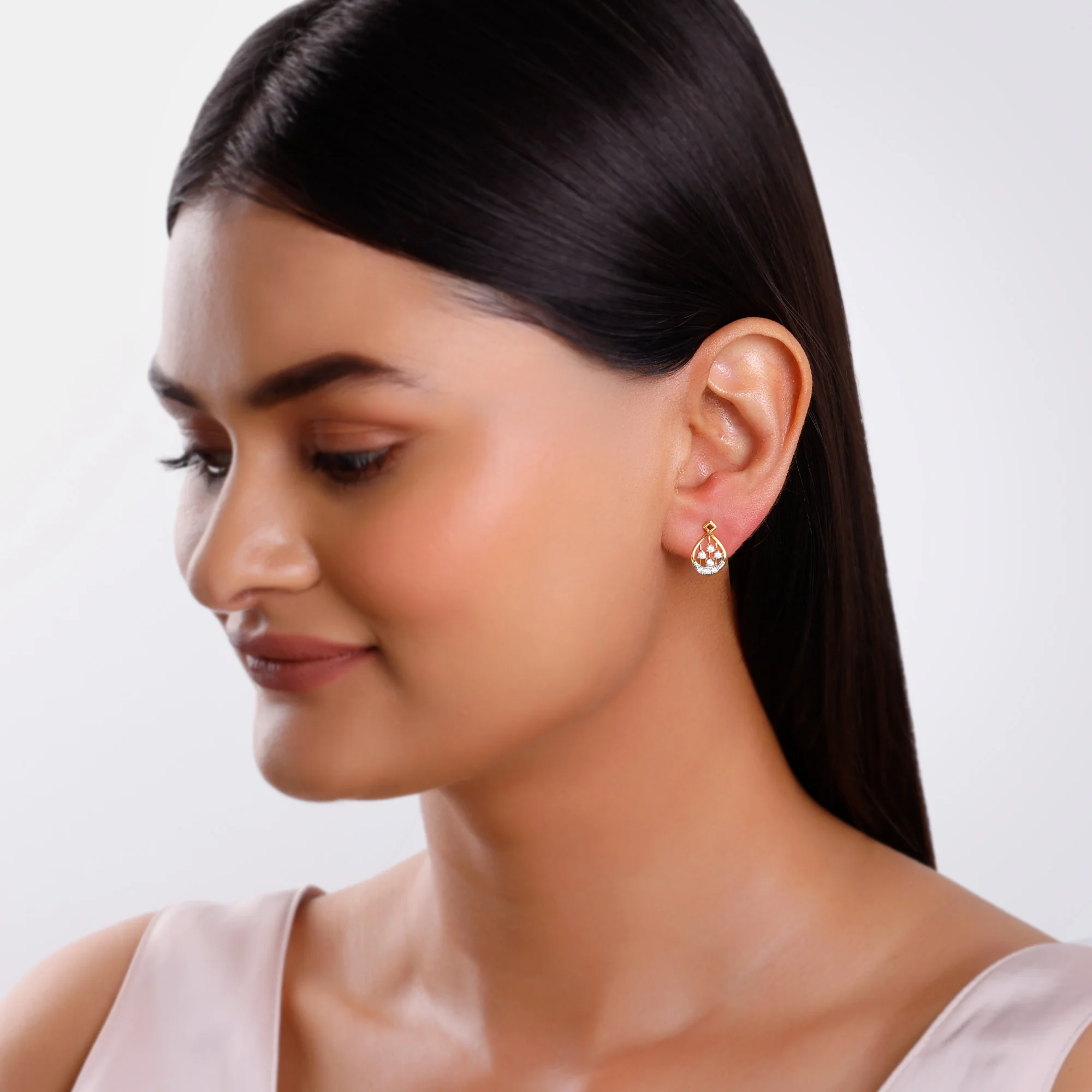 Gold Dropping Ray Lab Grown Diamond Earrings - Image 3