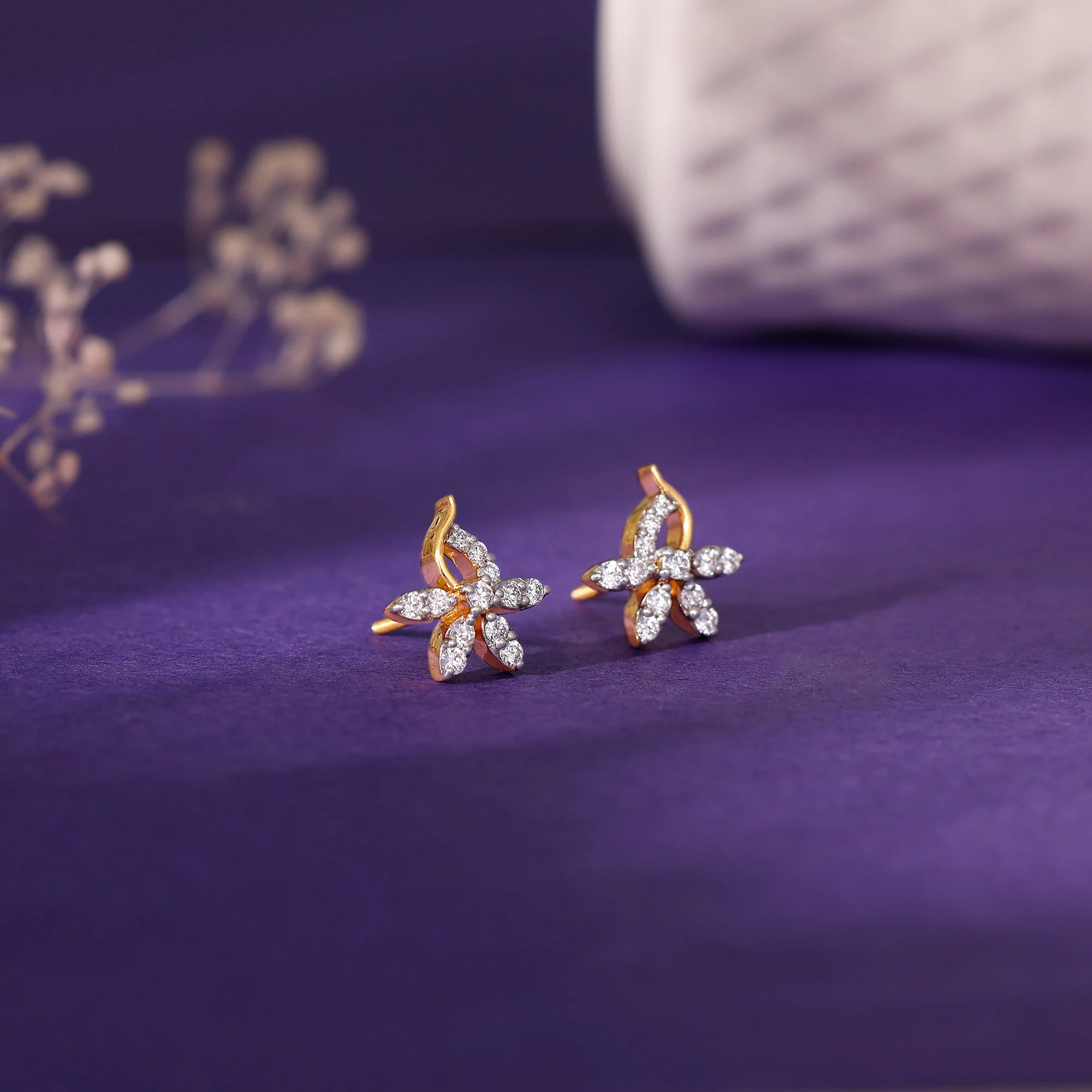 Gold Elegant Flora Diamond Earrings - Image 2