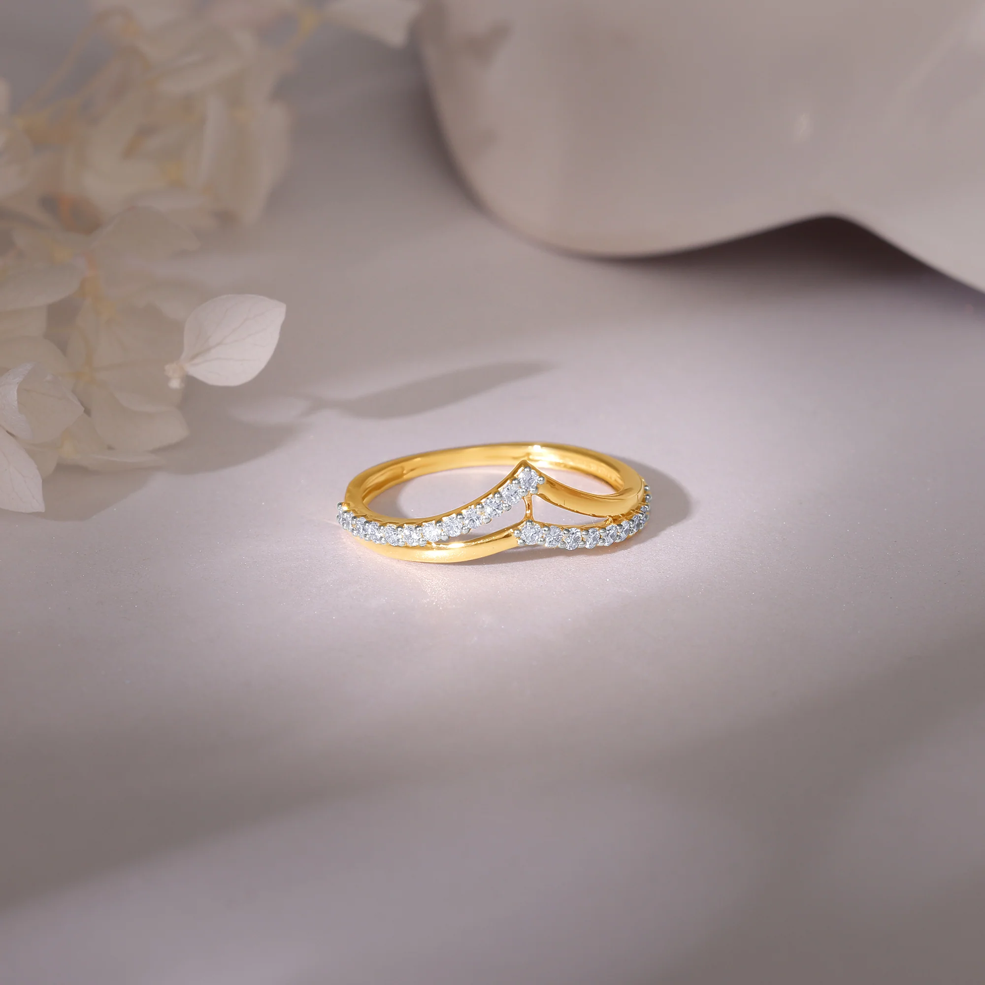 Gold Vividia Diamond Ring - Image 2