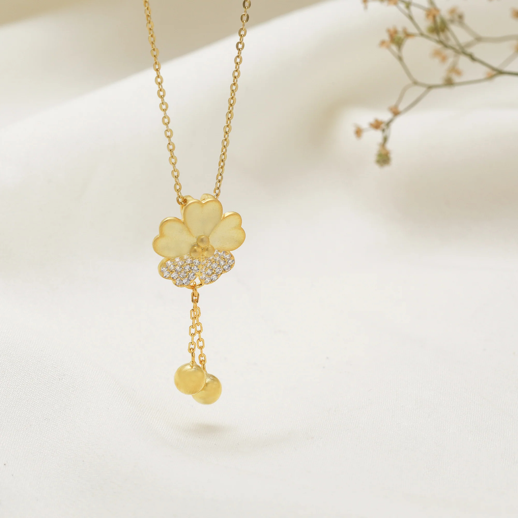 Golden Clover Dangle Pendant with Link Chain - Image 2