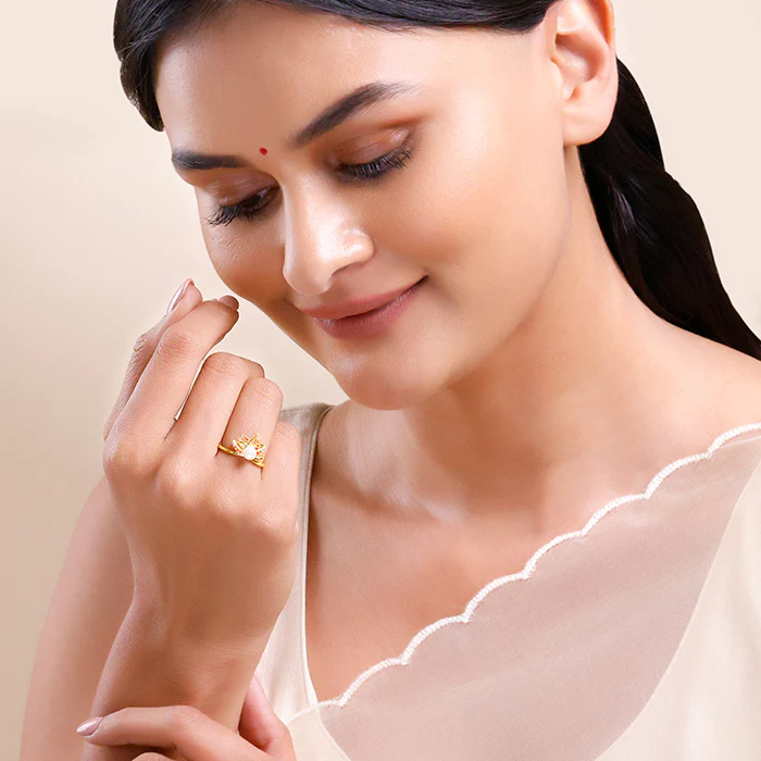 Golden Freya Ring - Image 3