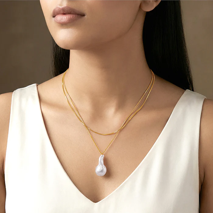 Golden Megan Pearl Necklace - Image 3