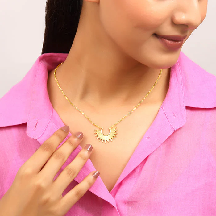 Anushka Sharma Golden Radiant Sunrise Necklace - Image 3