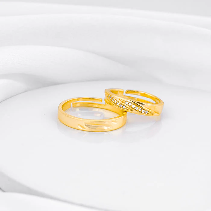 Golden Vintage Couple Bands - Image 2