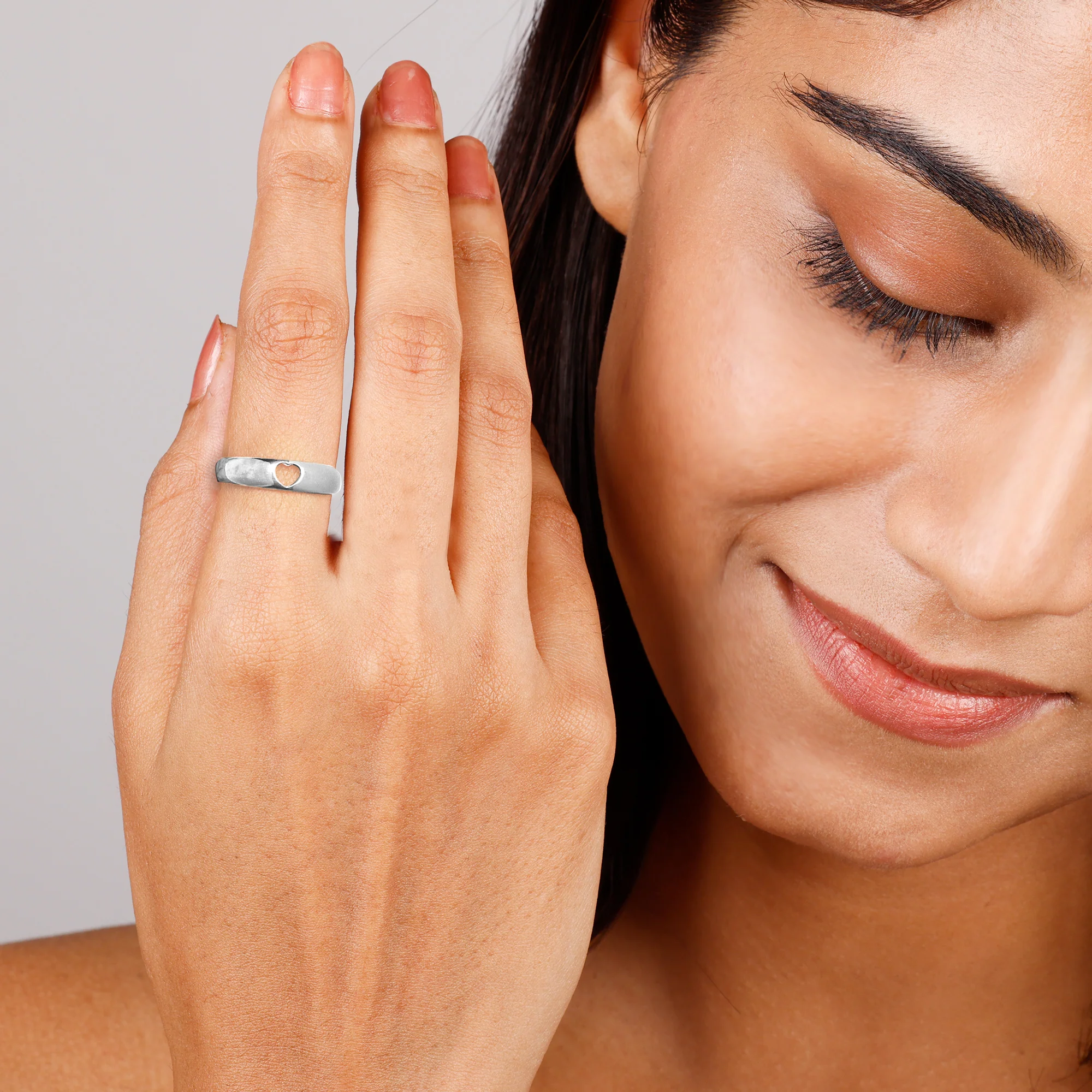 Silver Hollow Heart Ring - Image 3