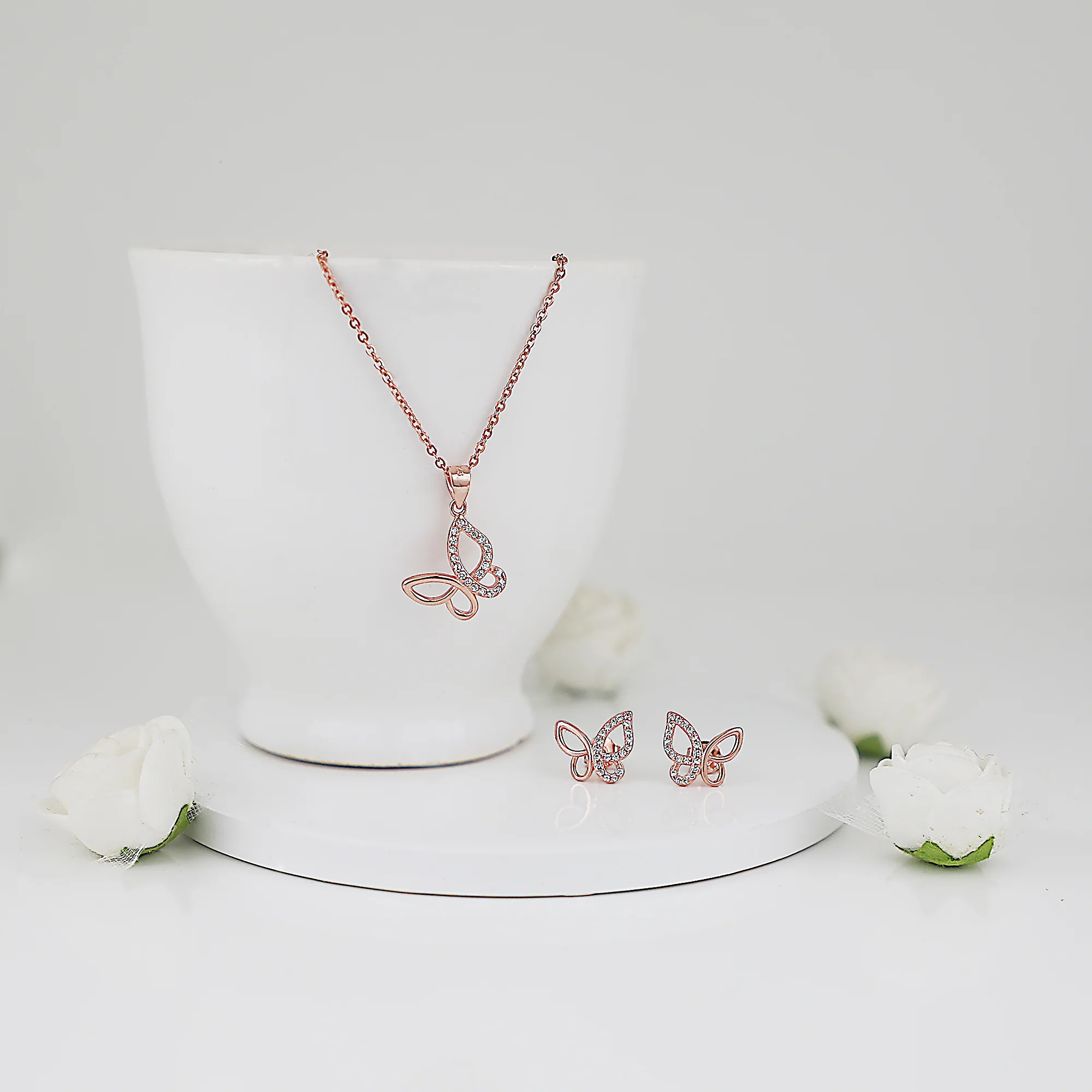 Manali's Rose Gold Studded Butterfly Set with Link Chain - Image 2