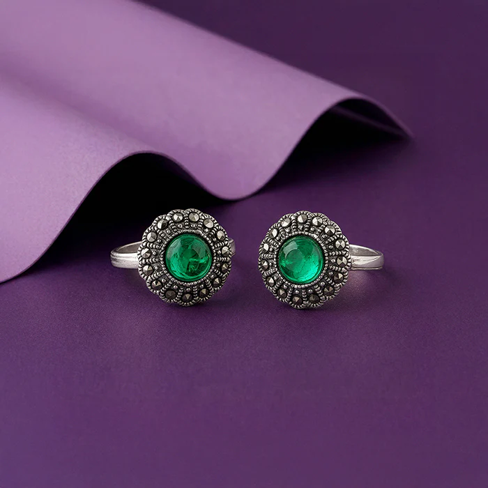 Oxidised Silver Tanishka Toe Rings - Image 2