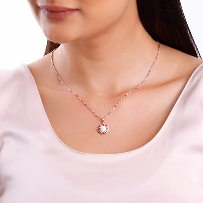 Rose Gold Bloomie Pendant With Link Chain - Image 3