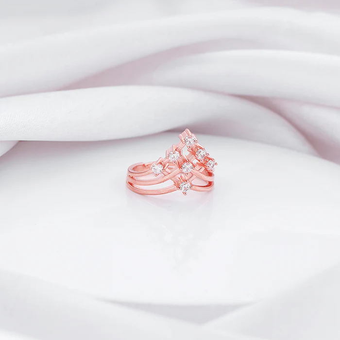 Rose Gold Criss Cross Vanki Ring - Image 2