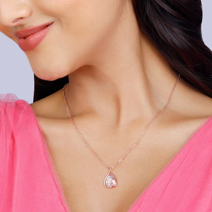 Rose Gold Divine Bloom Pendant With Link Chain - Image 3