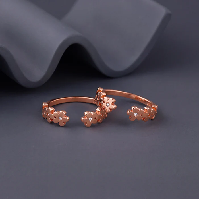 Rose Gold Ragini Pushp Toe Rings - Image 2
