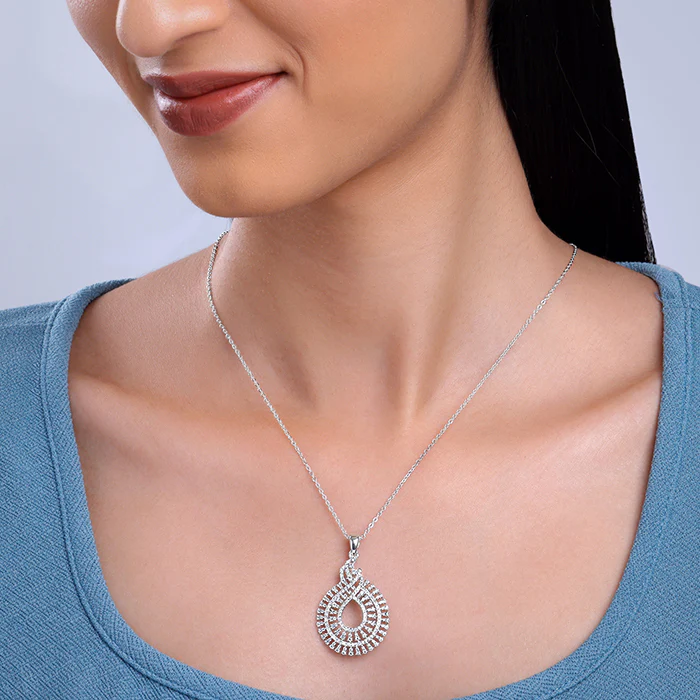 Silver Aurelia Pendant With Link Chain - Image 3