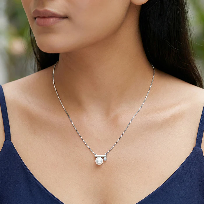 Silver Bar Pearl Necklace - Image 3