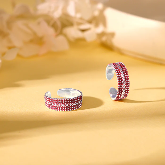 Silver Burgundy Patterned Toe Rings - Image 2