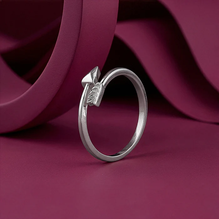 Silver Classy Arrow Ring - Image 2