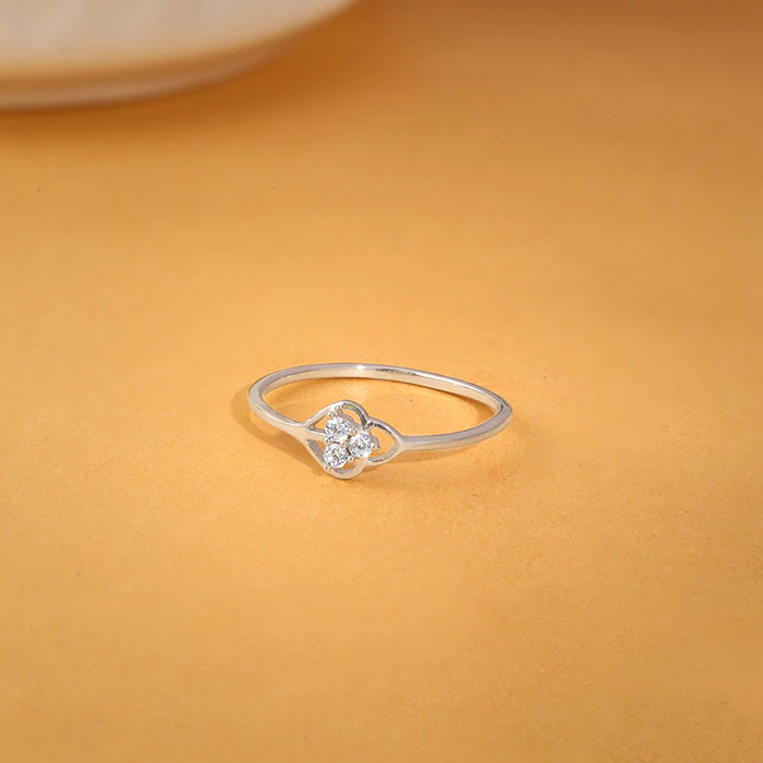 Silver Clover Ring - Image 2