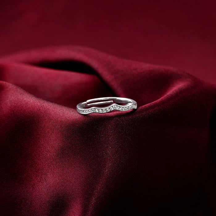Silver Curvy Wave Ring - Image 2