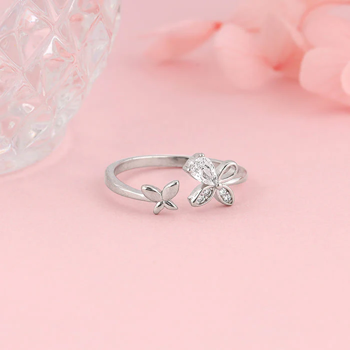 Silver Dazzling Butterfly Ring - Image 2