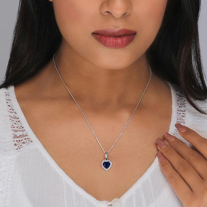 Silver Heart Of The Ocean Pendant With Link Chain - Image 2