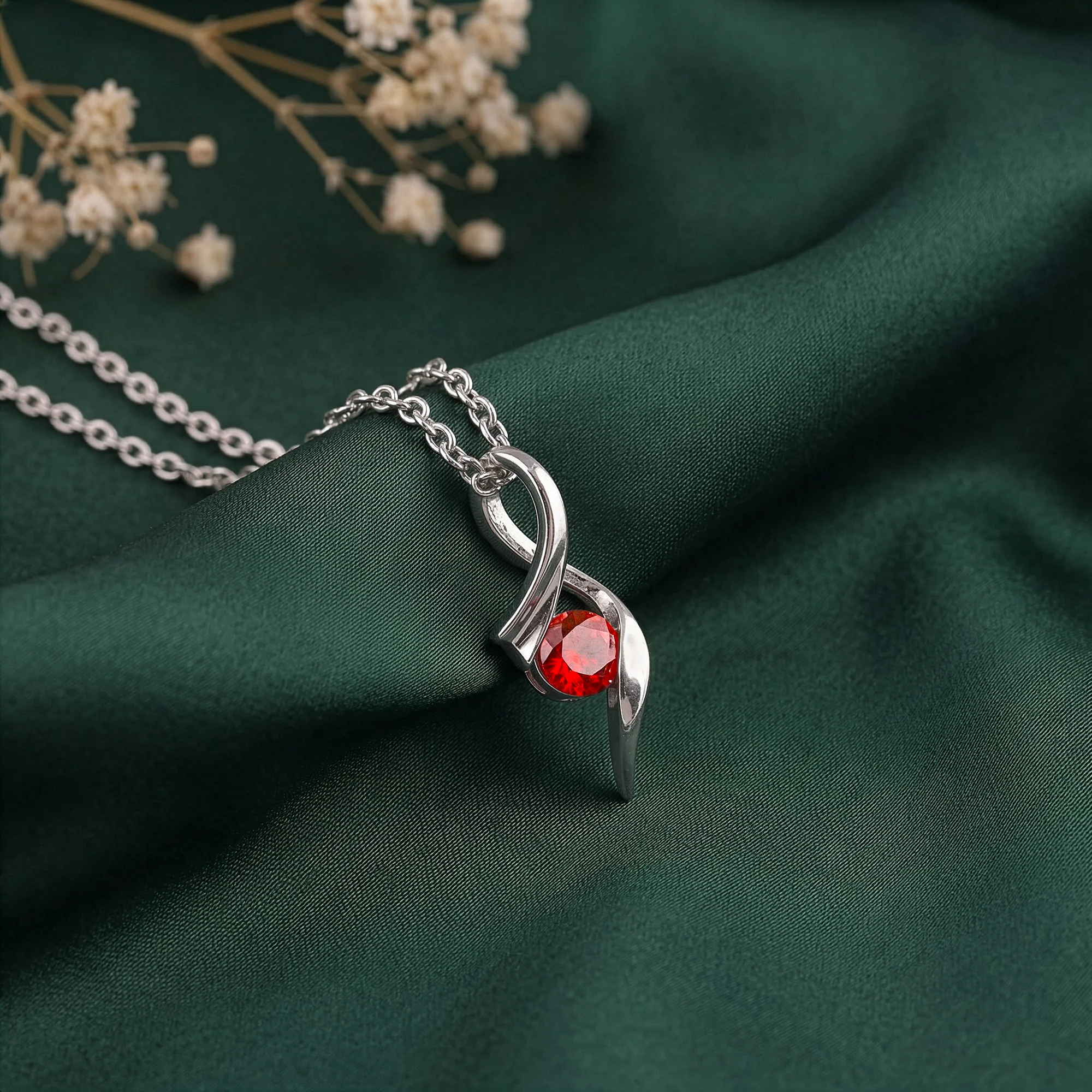 Silver Eesha Pendant With Link Chain - Image 2