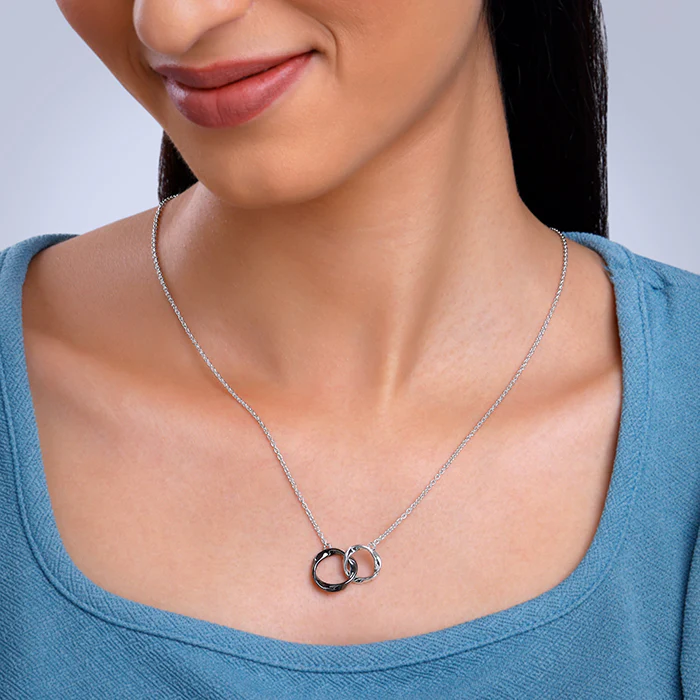 Silver Eternal Knot Pendant With Link Chain - Image 3