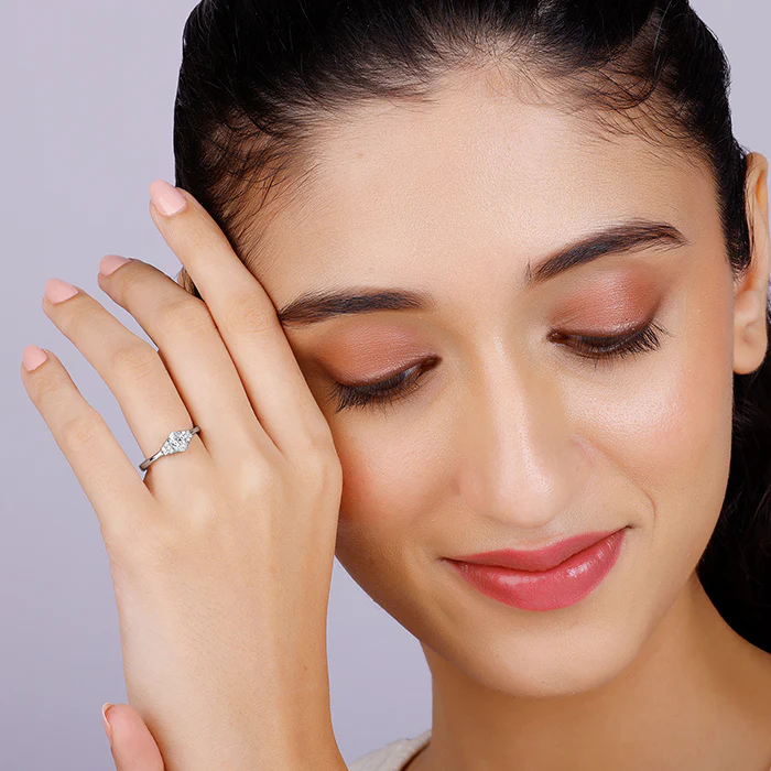 Silver Evening Glamour Ring - Image 3