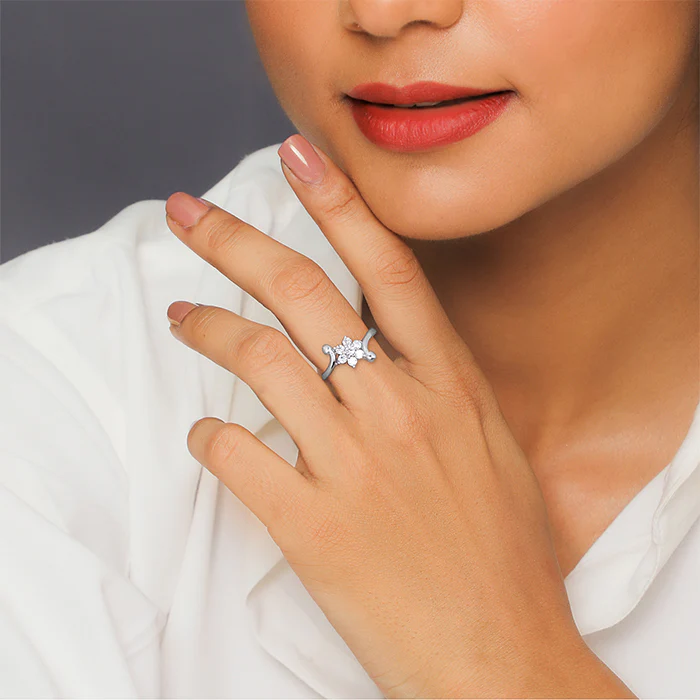 Silver Snowflake Ring - Image 2