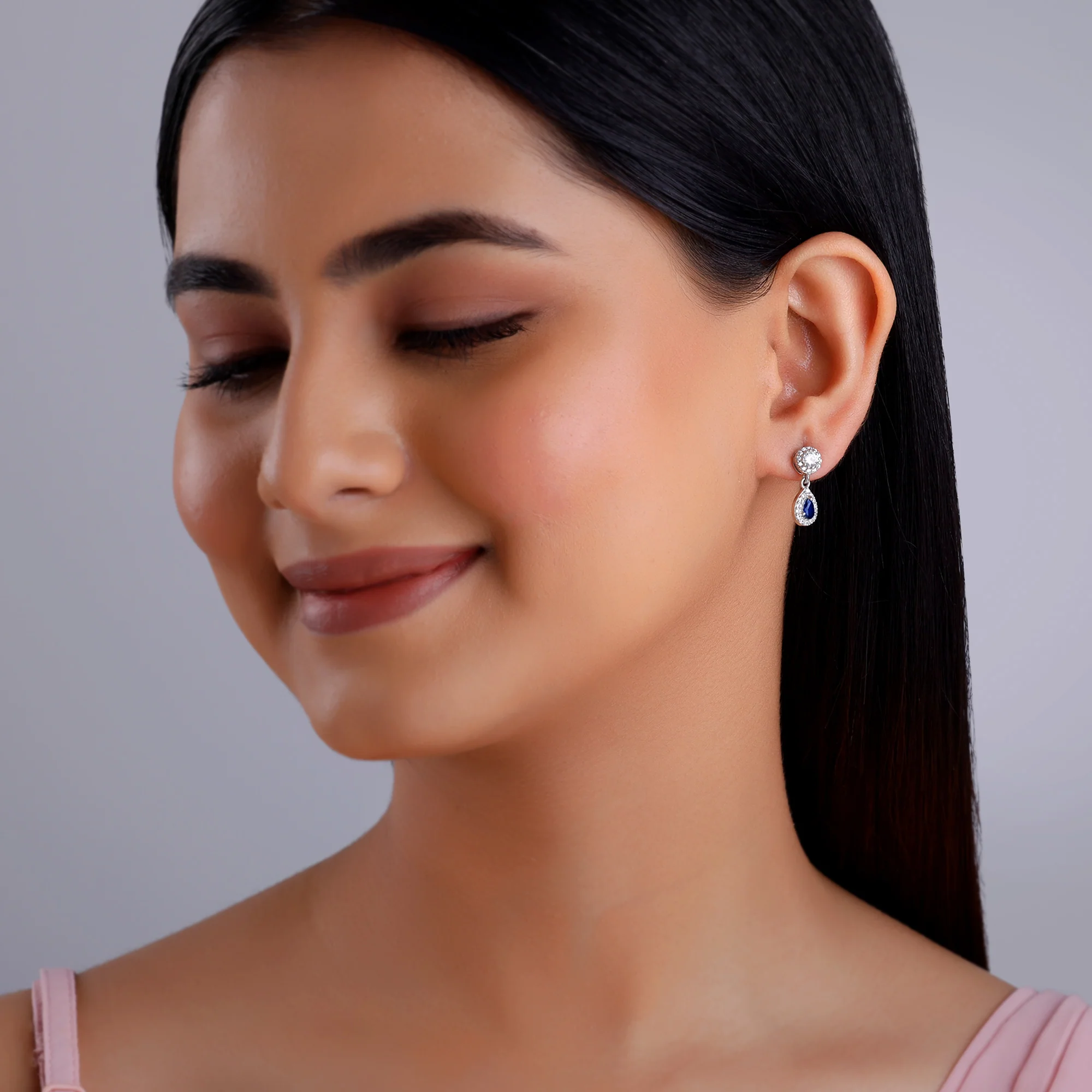 Silver Graceful Adornare Earrings - Image 3