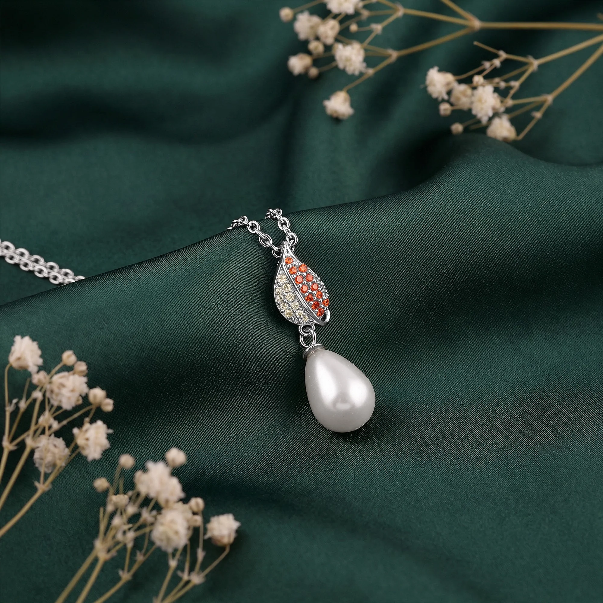 Silver Kalista Pendant With Link Chain - Image 2