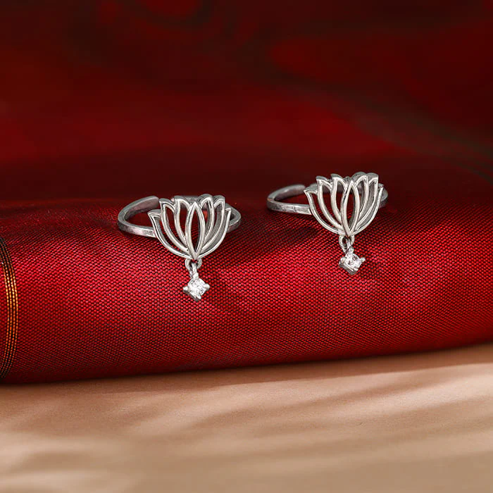 Silver Kanwal Toe Rings - Image 2