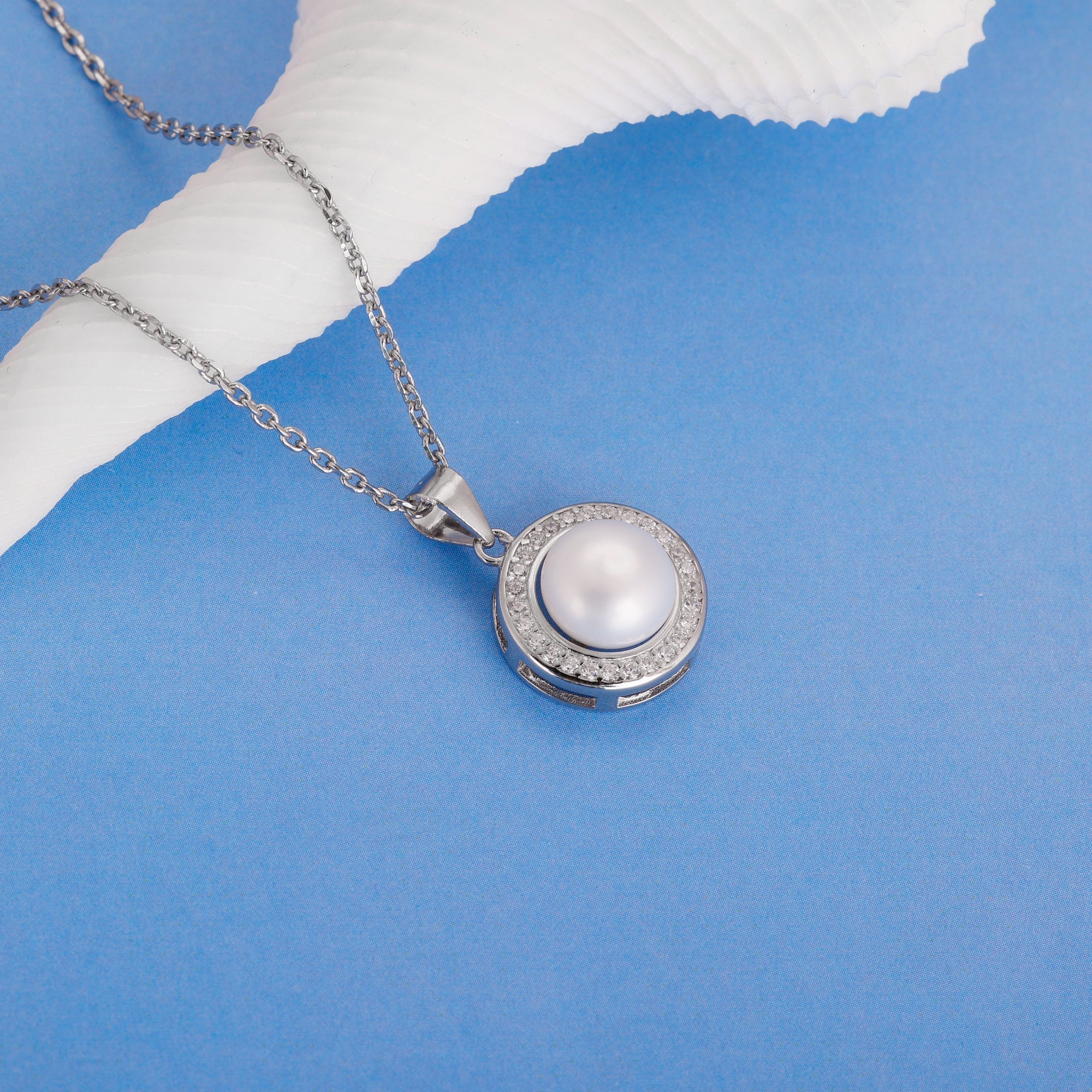 Silver Pearl Pendant with Link Chain - Image 2