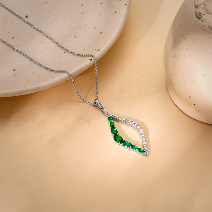 Silver Remarkable Pendant With Link Chain - Image 2