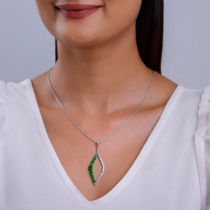 Silver Remarkable Pendant With Link Chain - Image 3