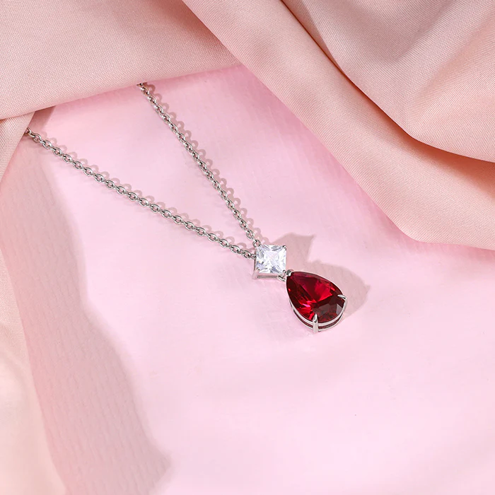 Silver Scarlet Drop Pendant With Link Chain - Image 2