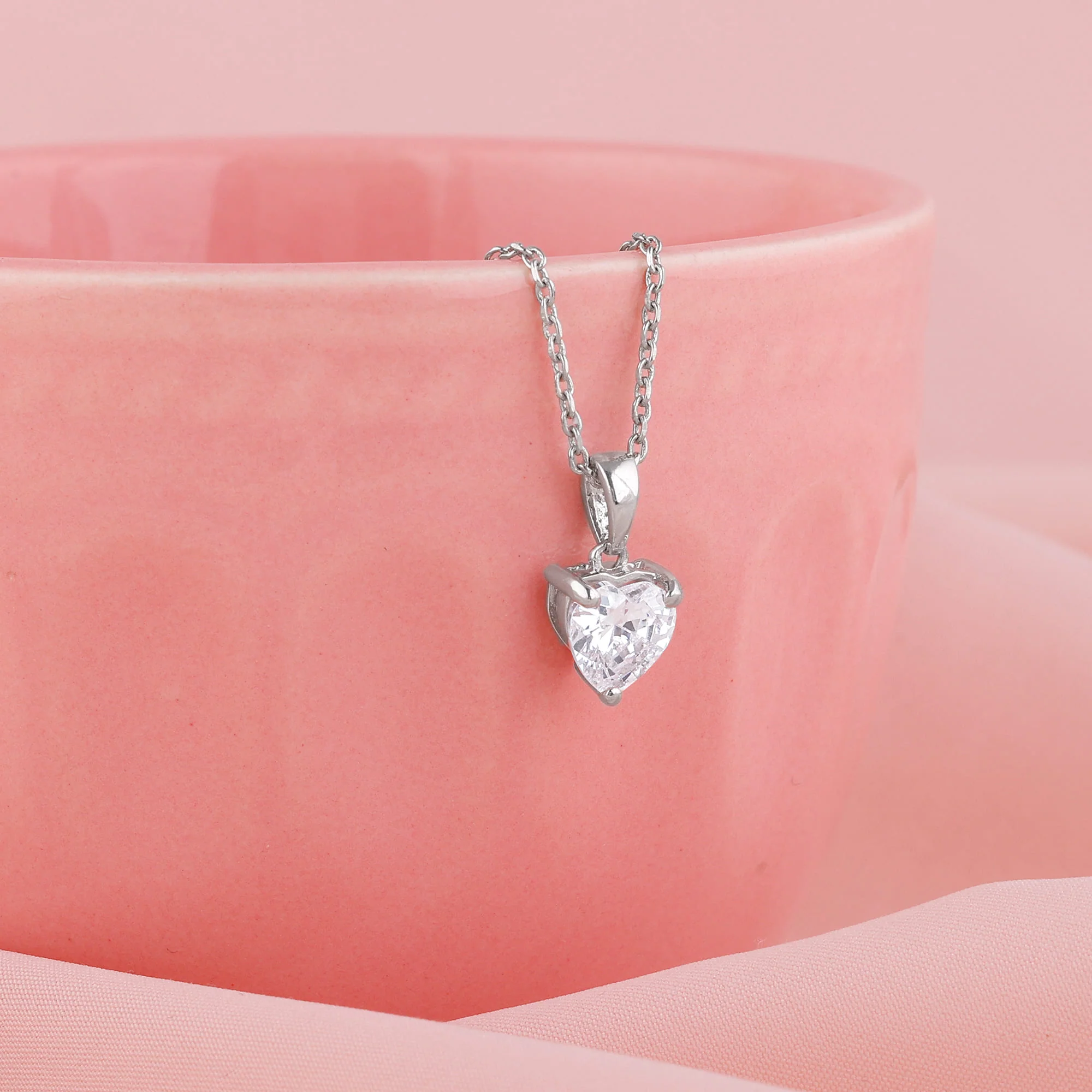 Anushka Sharma Silver Solitaire Heart Pendant with Link Chain - Image 2