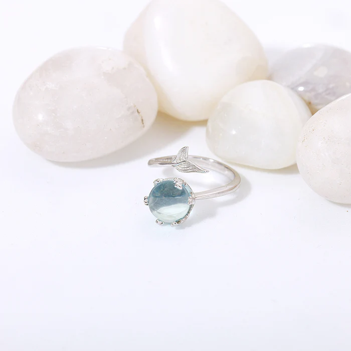 Silver Gleaming Blue Fish Tail Ring - Image 3