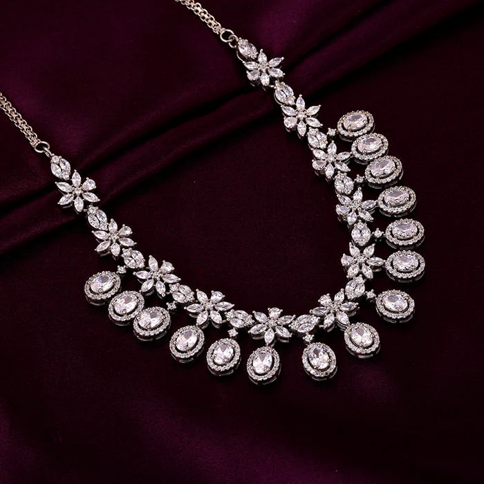 Silver Gleaming Bridal Necklace - Image 2